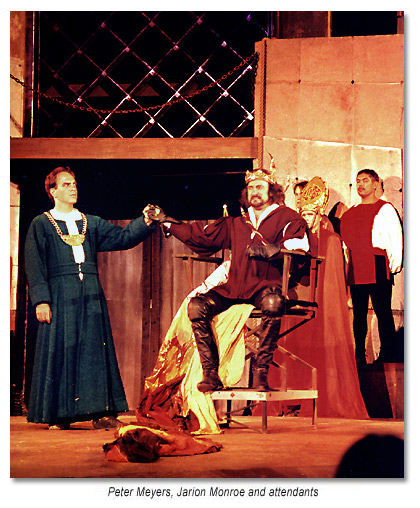 Richard III -  Marin Shakespeare 1995 Peter Meyers, Jarion Monroe as King Richard, attendants